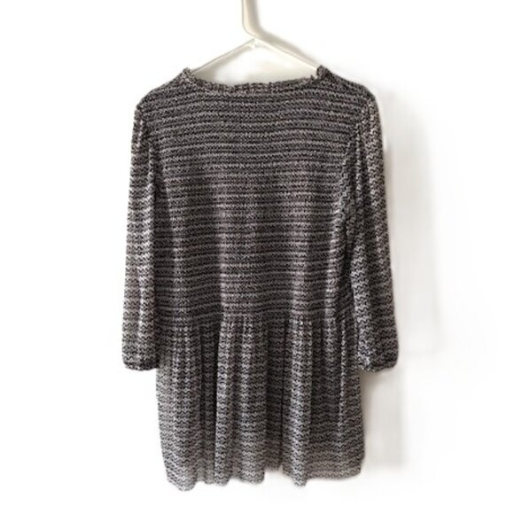 Rose & Olive Black and White Lined Long-Sleeve Tunic - Picture 2 of 6